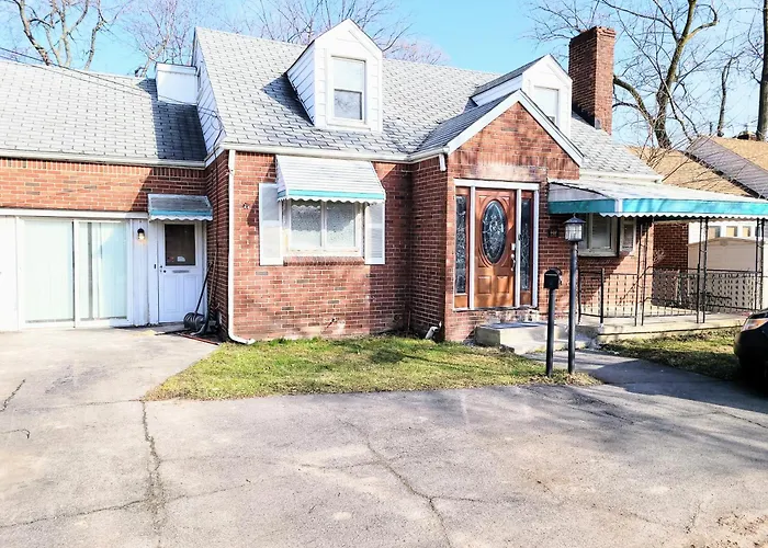 Sweet Home, King Bed, Backyard And Parking