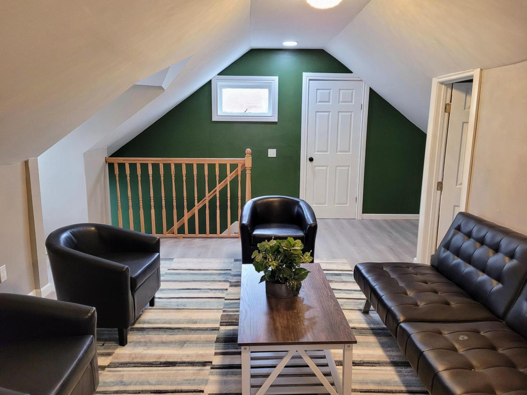 Holiday home Sweet Home, King Bed, Backyard And Parking